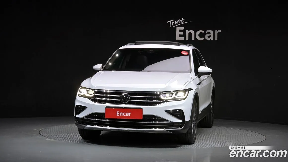Volkswagen Tiguan — фото 8