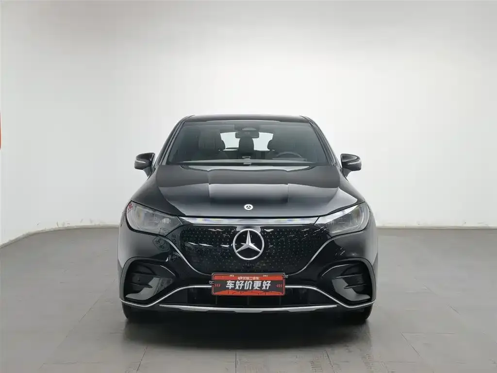 Mercedes-Benz EQE SUV — фото 9