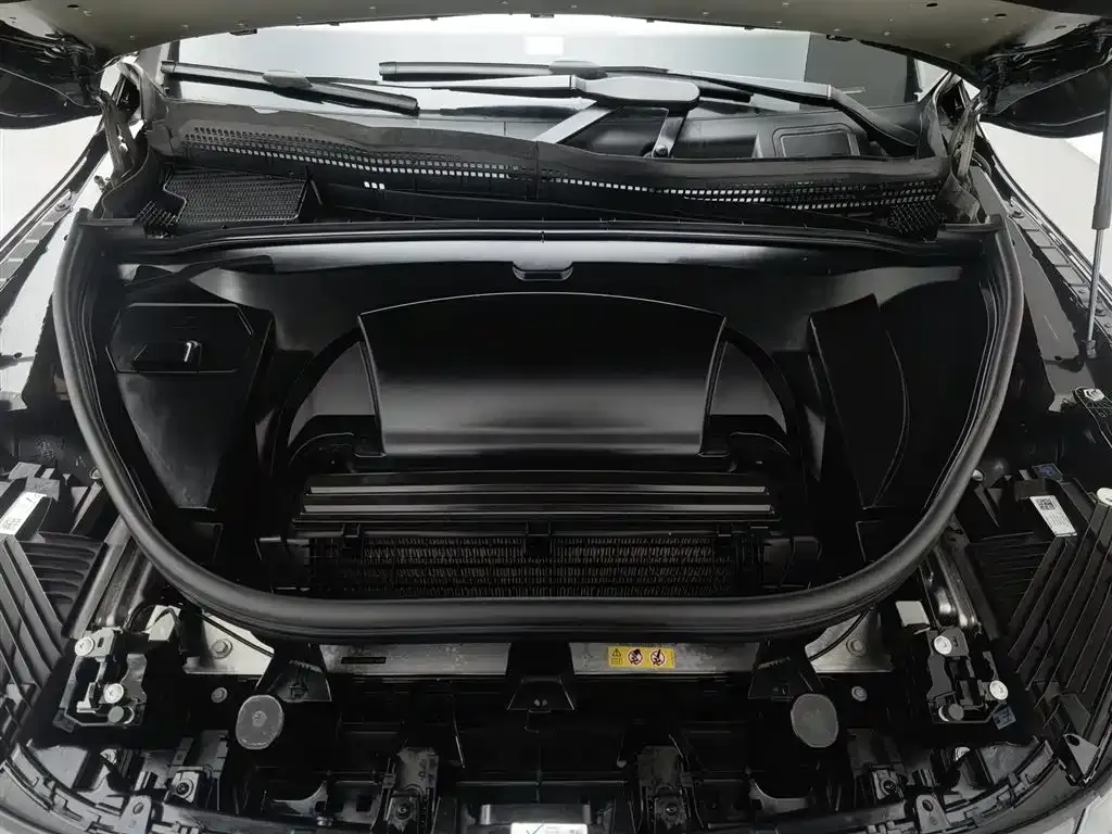 Mercedes-Benz EQE SUV — фото 4