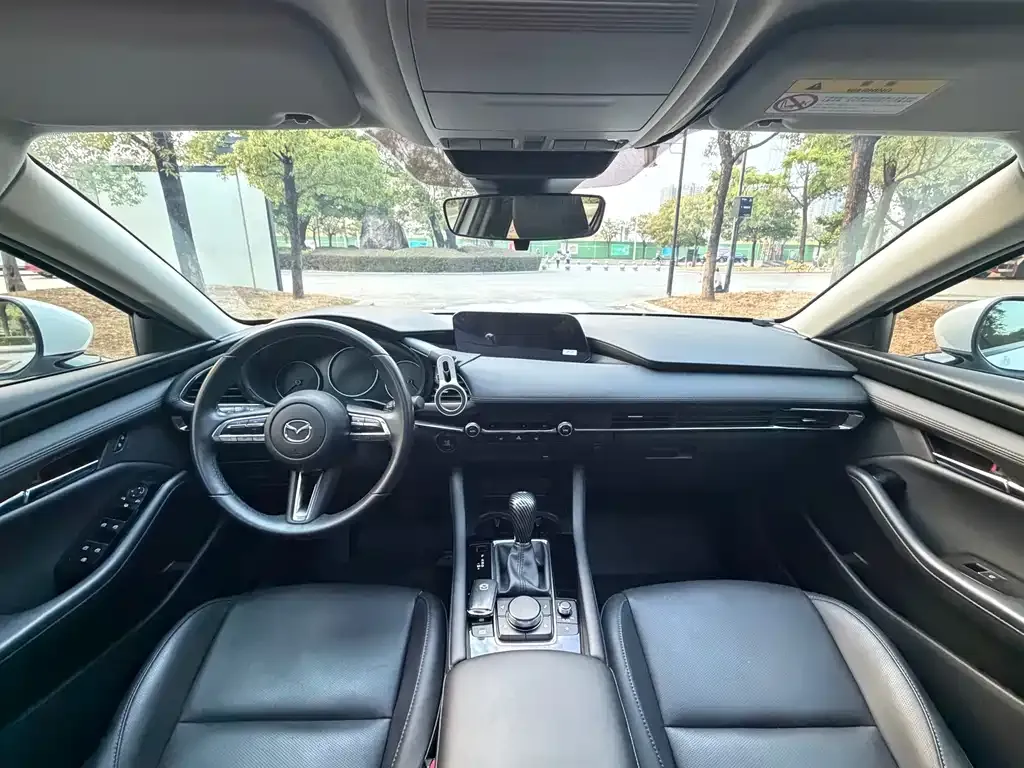 Mazda 3 Axela — фото 10