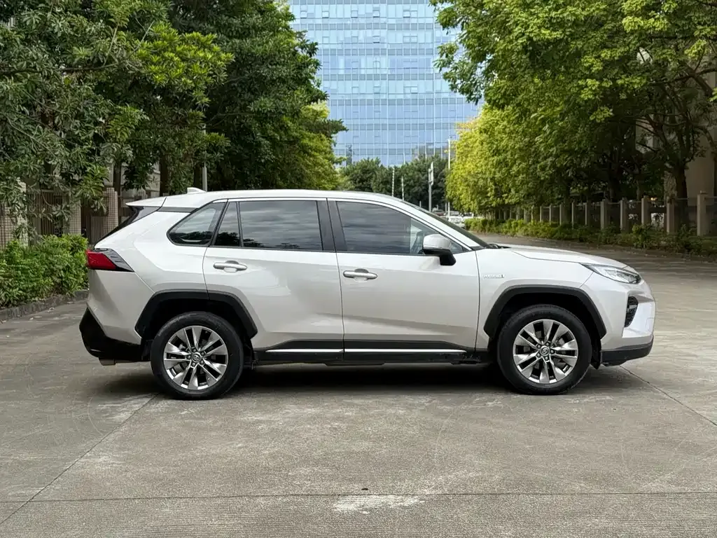Toyota Wildlander New Energy — фото 9