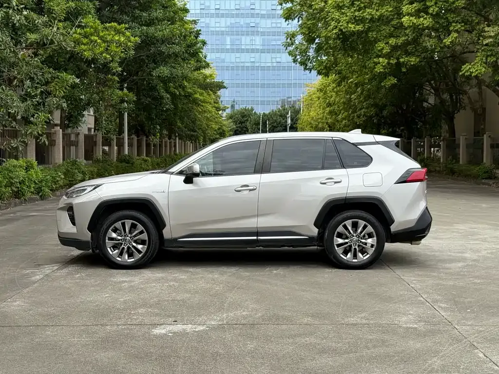 Toyota Wildlander New Energy — фото 10