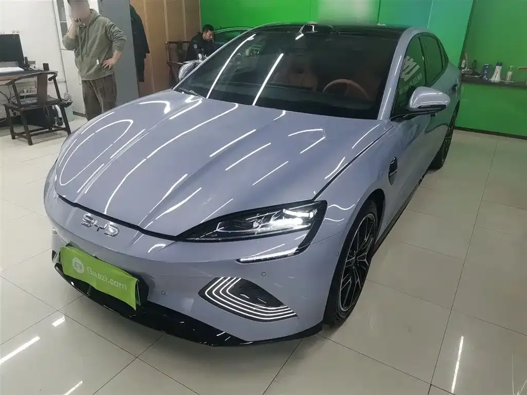 BYD Seal — фото 1