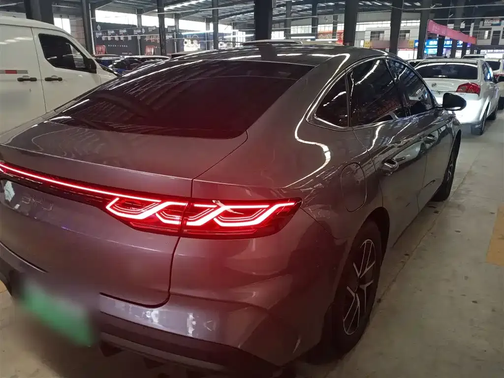 BYD Qin L — фото 10