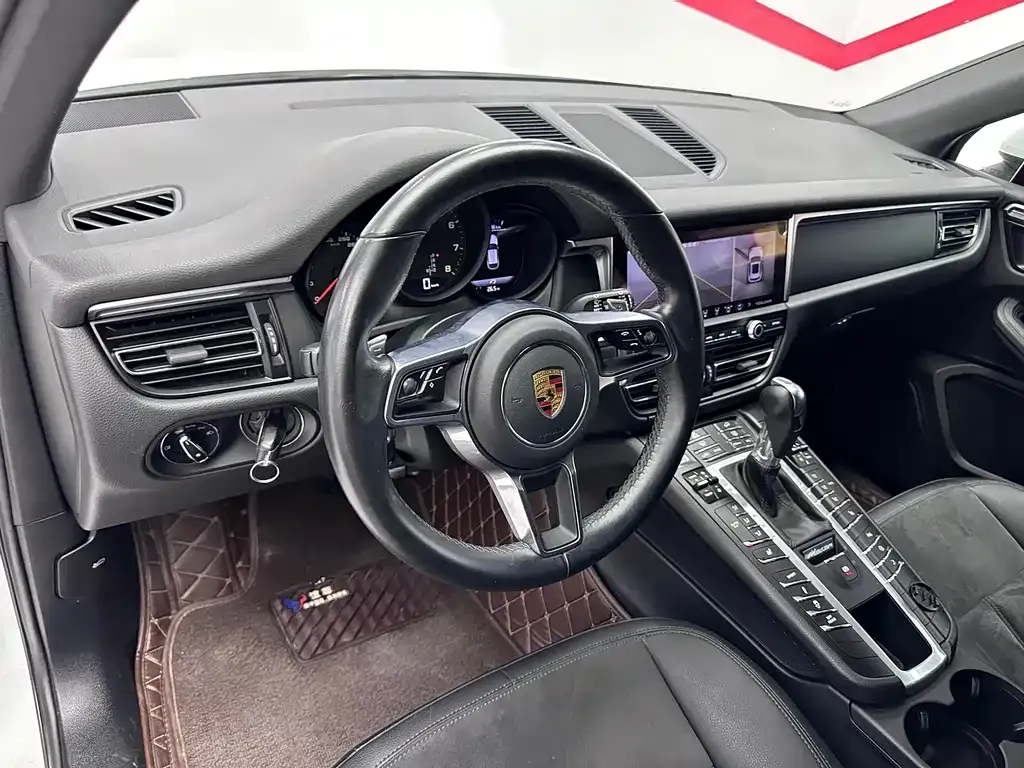Porsche Macan — фото 6