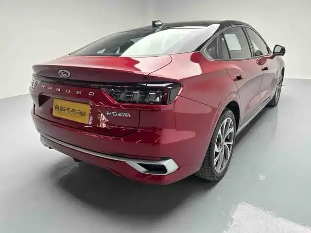 Ford Mondeo — фото 10