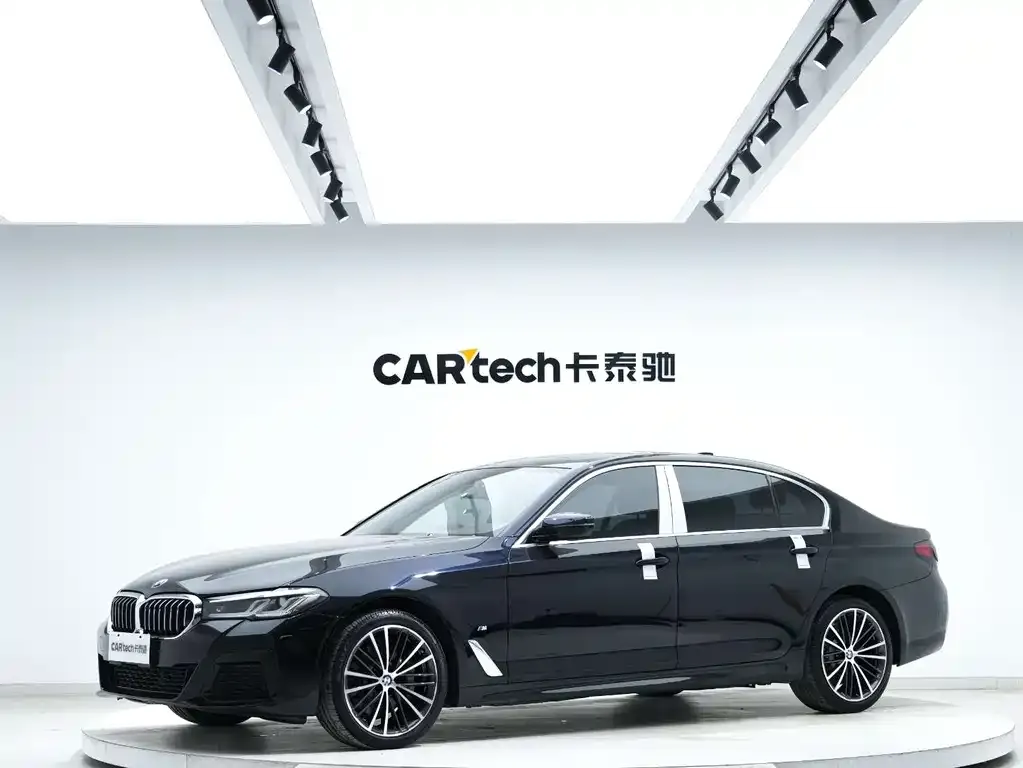 BMW 5 Series — фото 1