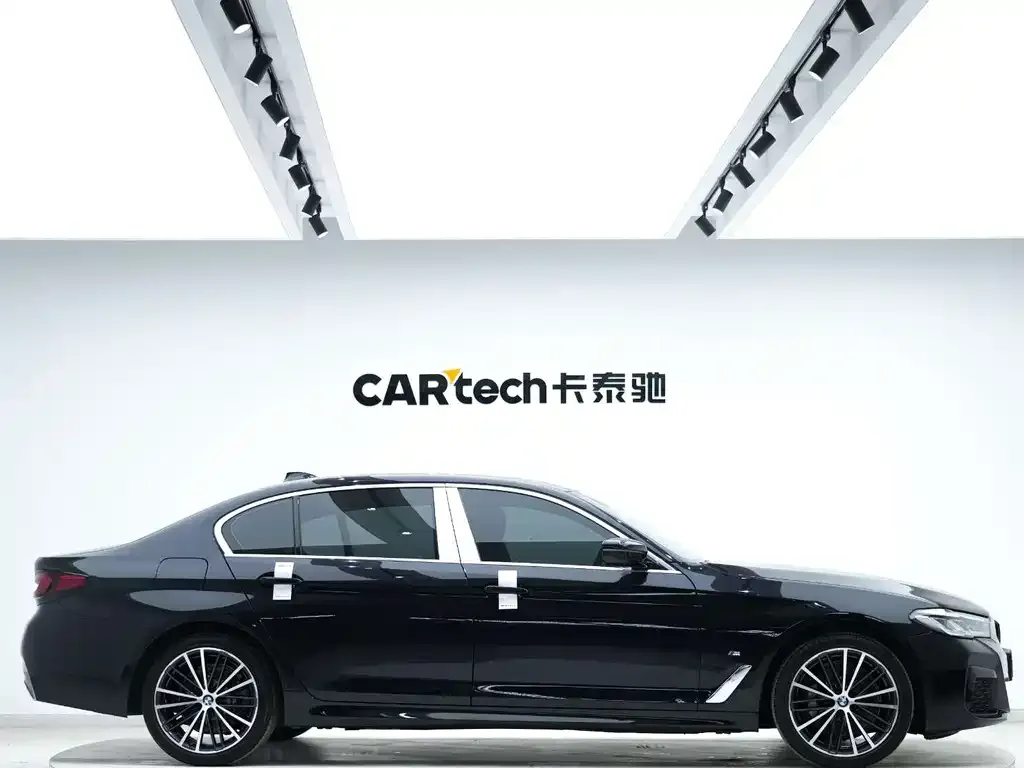 BMW 5 Series — фото 2