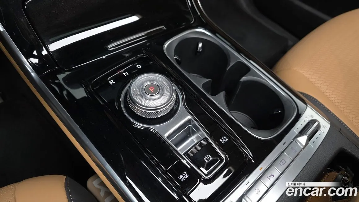 Kia Carnival — фото 10