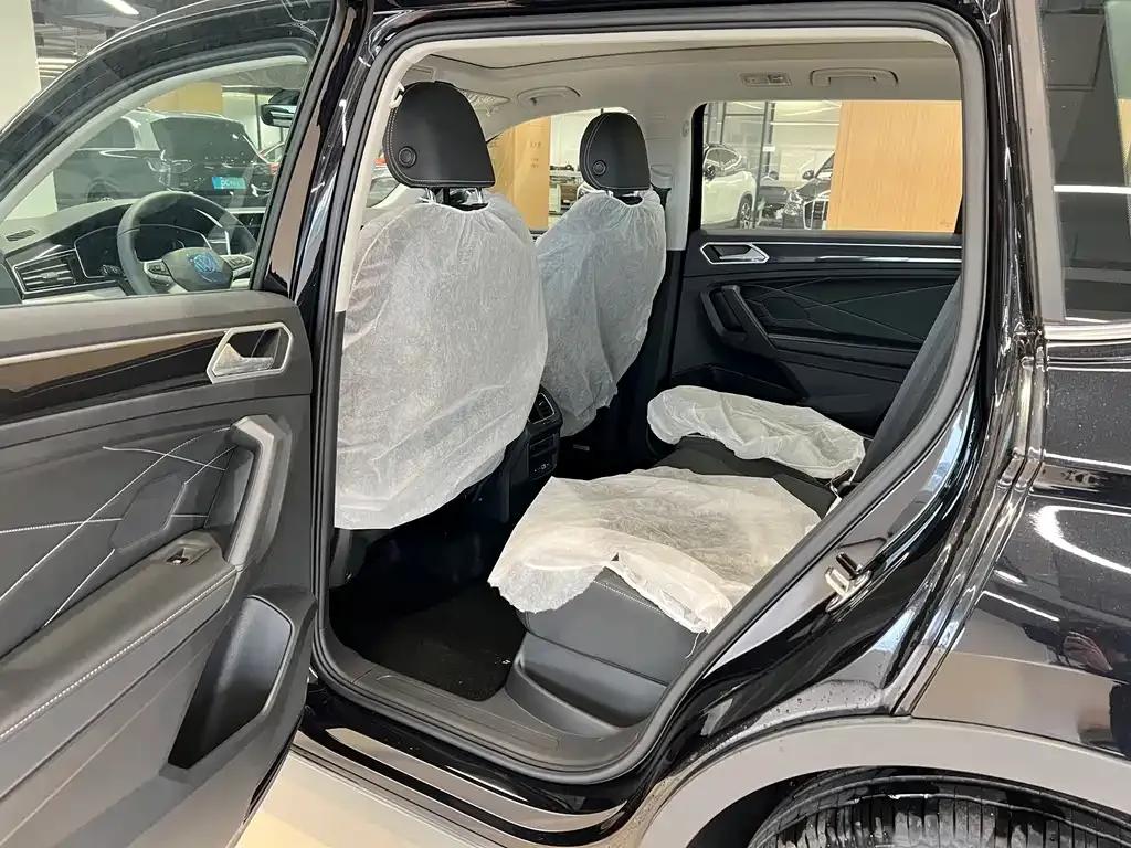 Volkswagen Tiguan L New Energy — фото 5