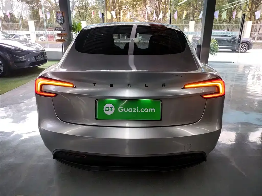Tesla Model 3 — фото 2