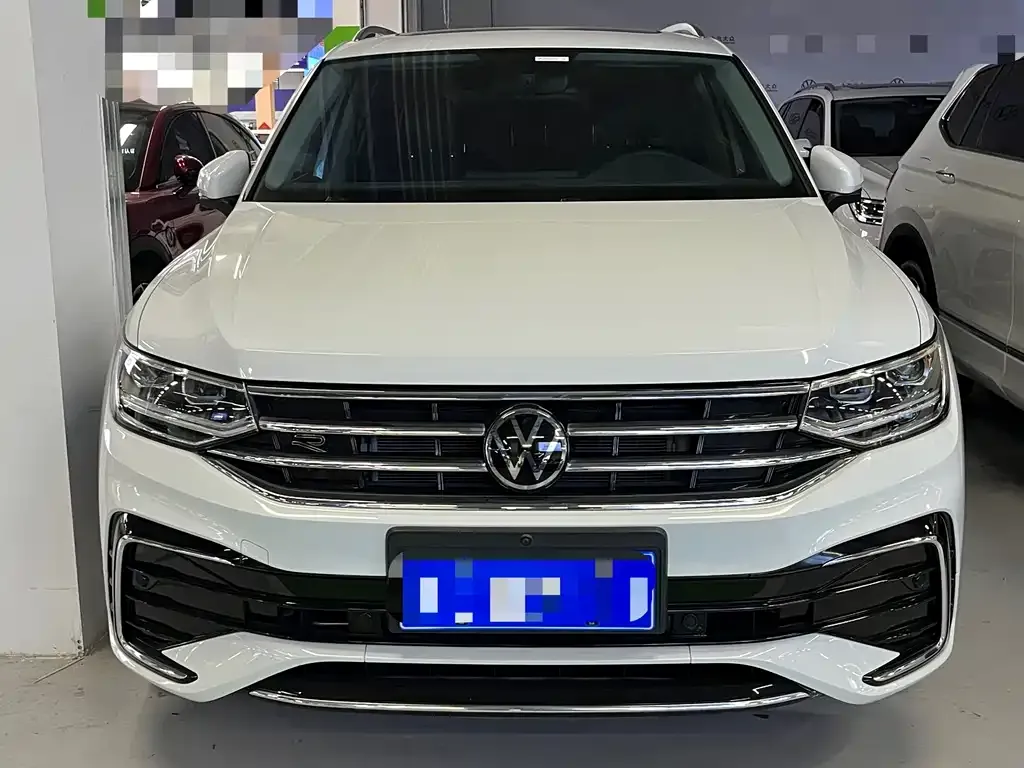 Volkswagen Tiguan L — фото 5