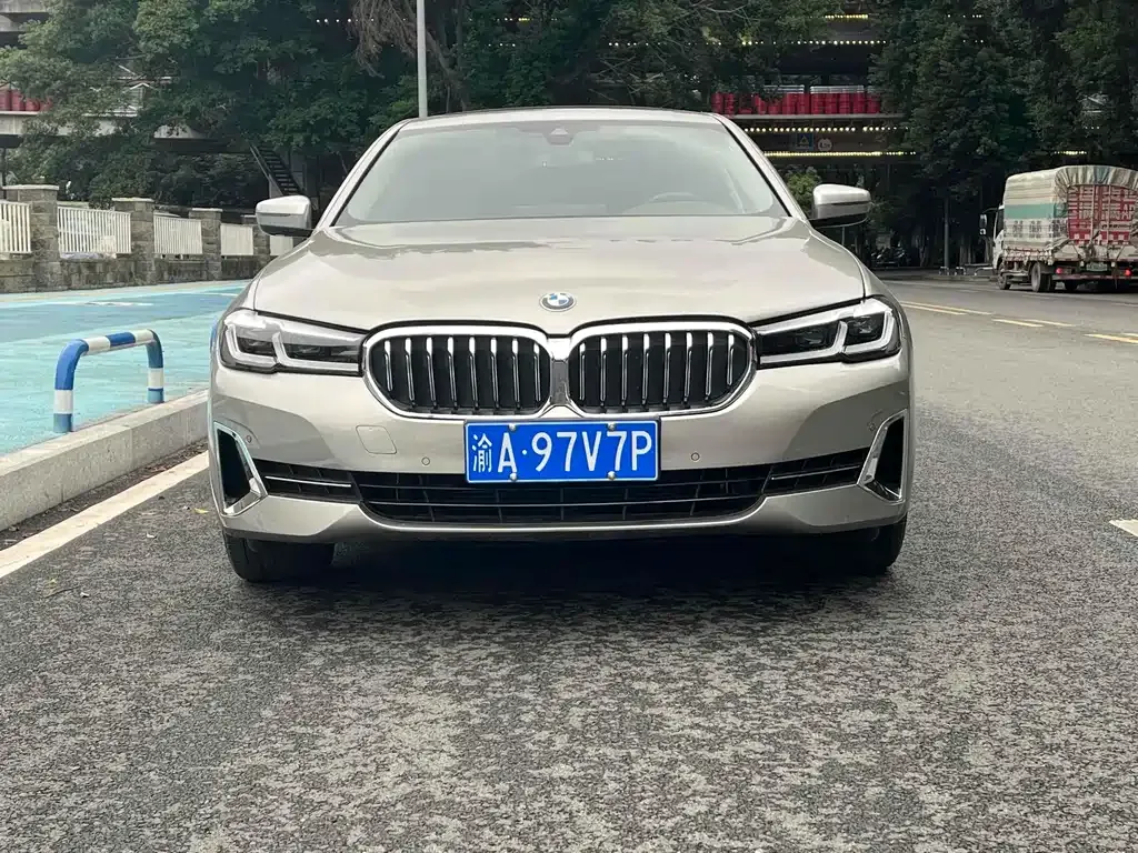 BMW 5 Series — фото 4