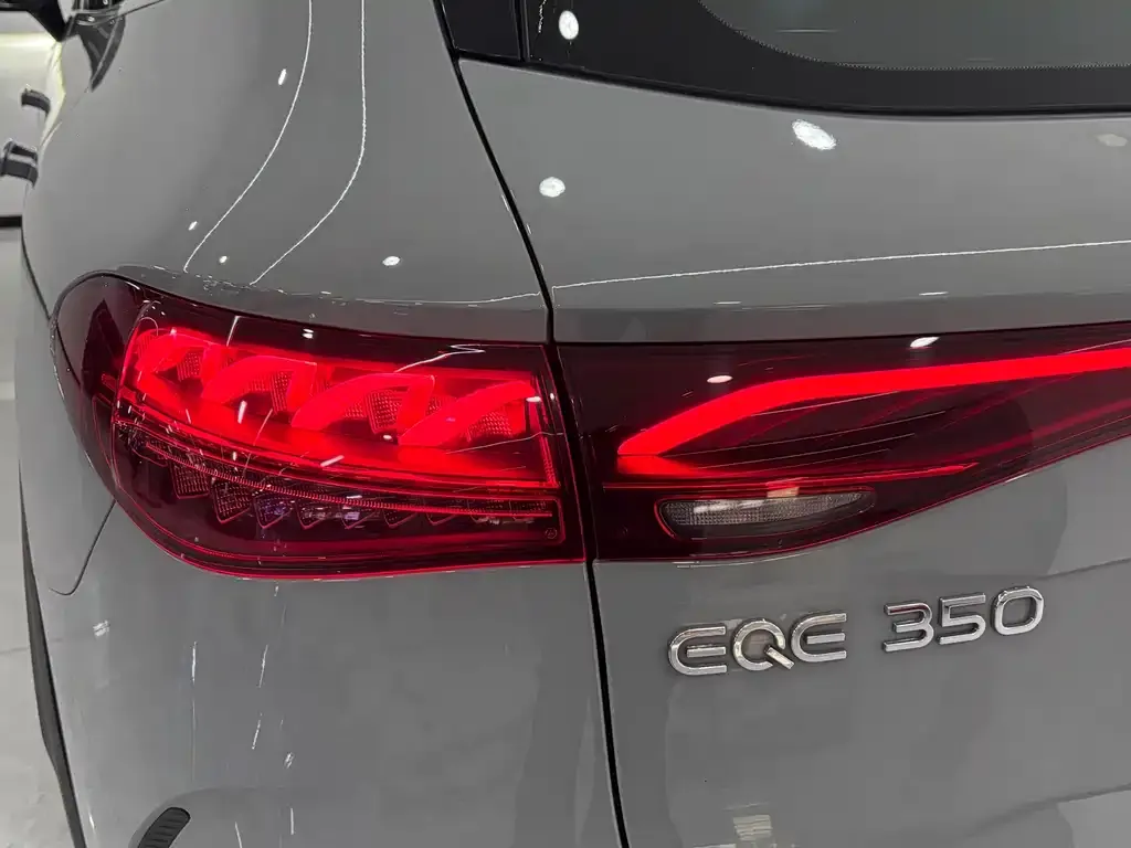 Mercedes-Benz EQE SUV — фото 4