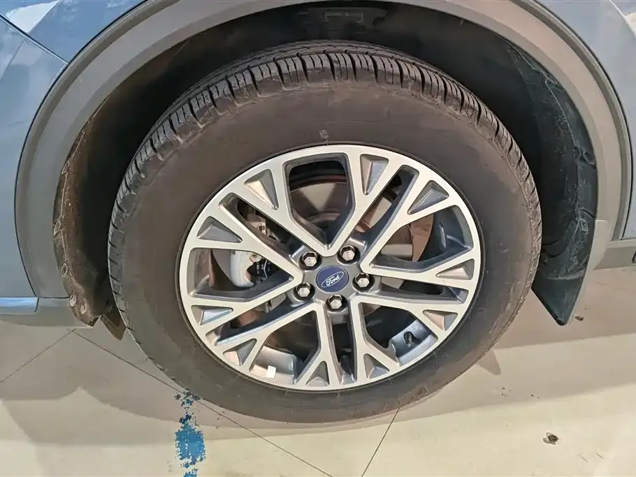 Ford Escape — фото 6