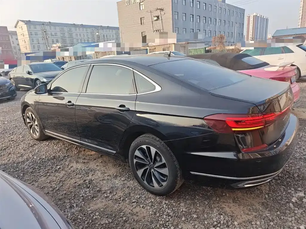 Volkswagen Passat — фото 6