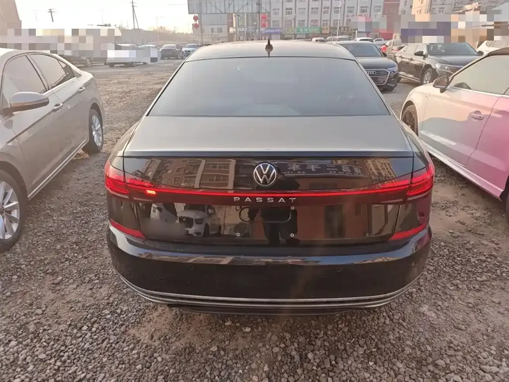 Volkswagen Passat — фото 8