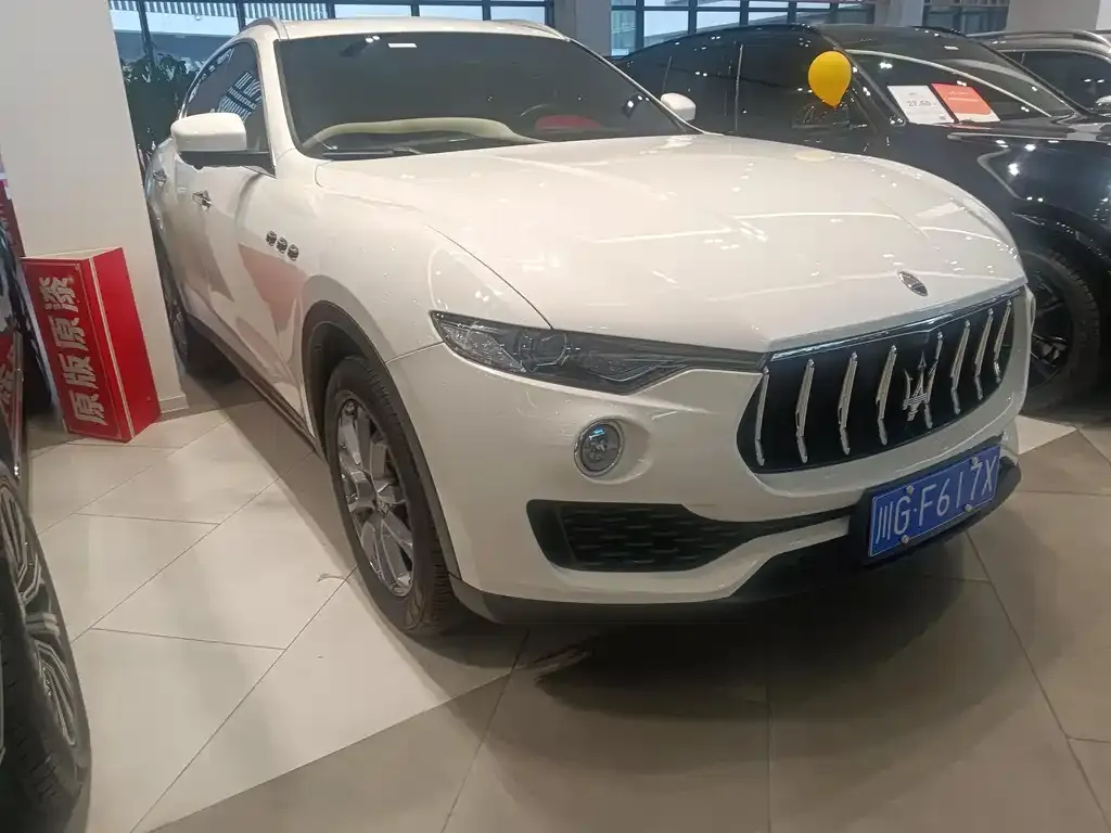 Maserati Levante — фото 8