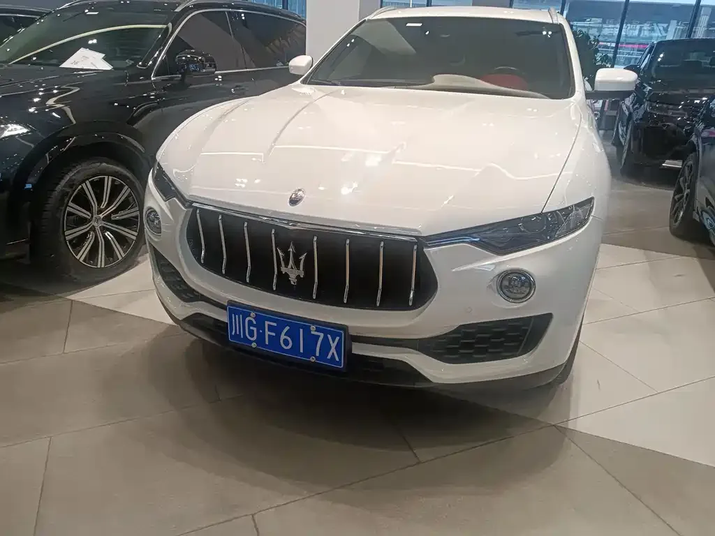 Maserati Levante — фото 6