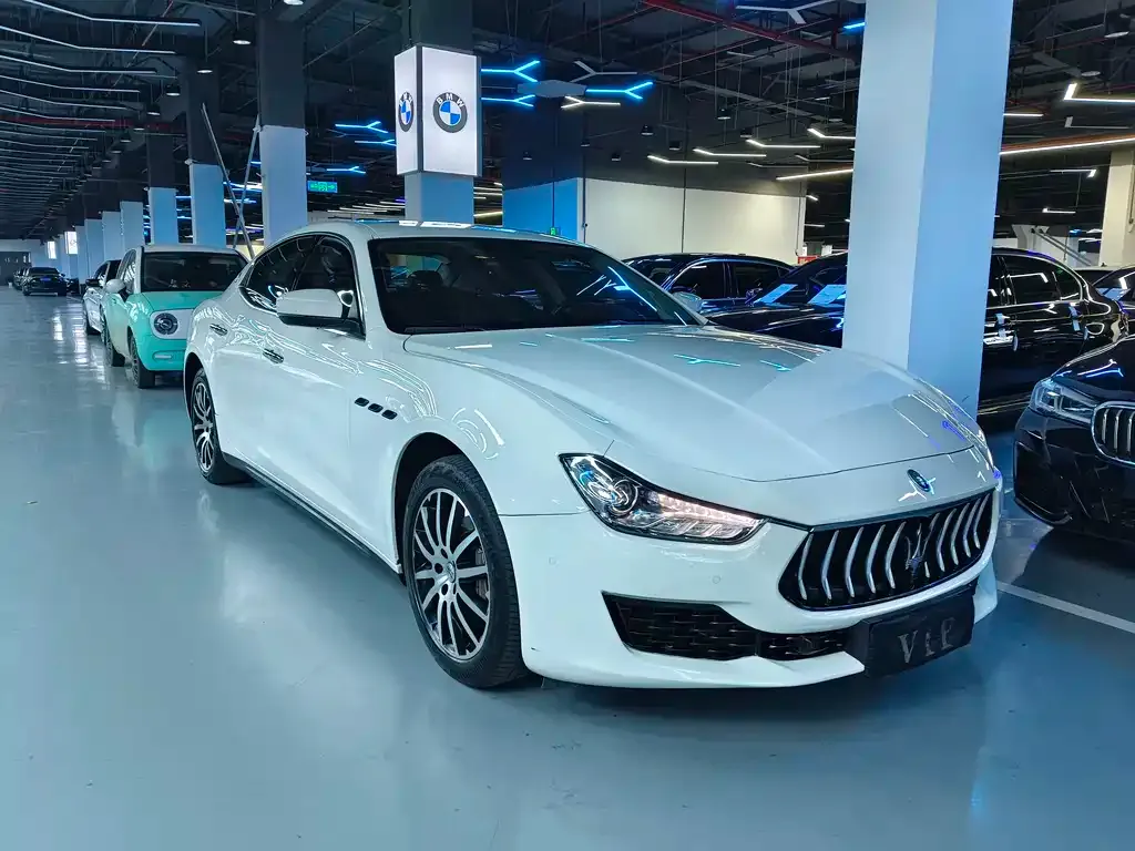 Maserati Ghibli — фото 1