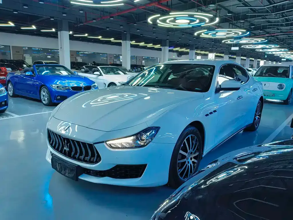 Maserati Ghibli — фото 10