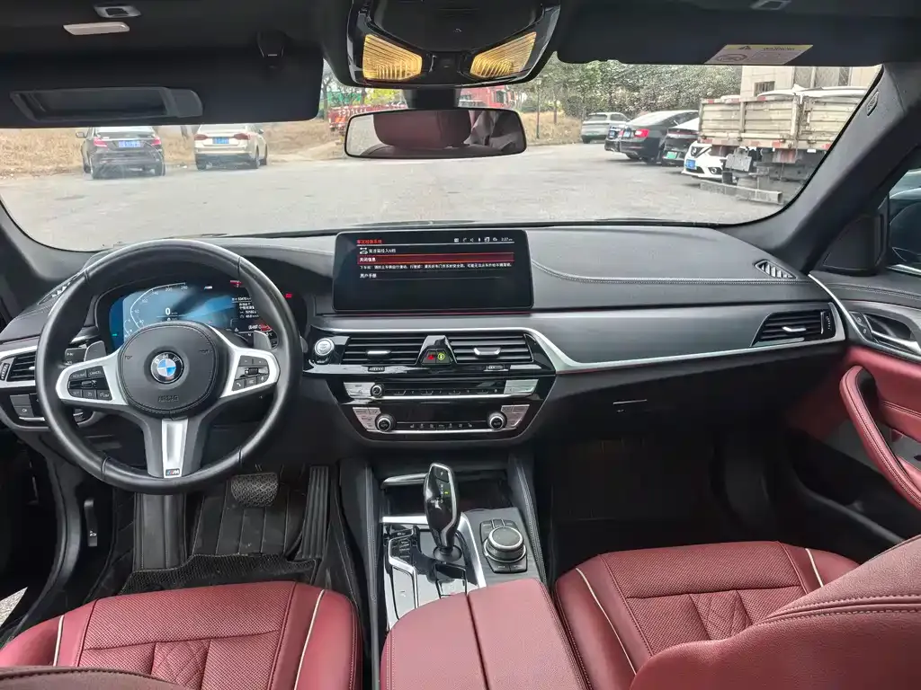 BMW 5 Series — фото 10