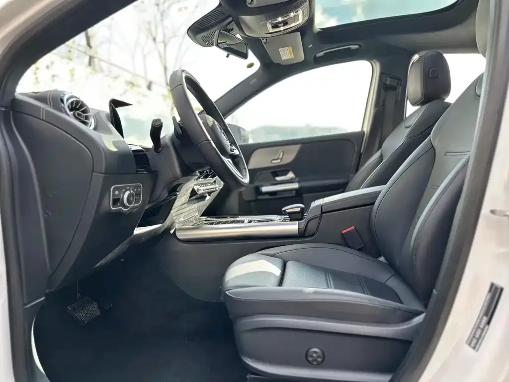 Mercedes-Benz GLA — фото 8