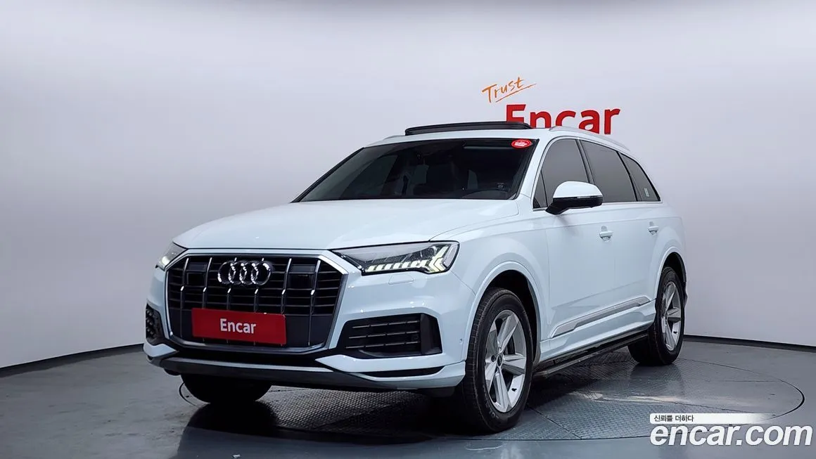 Audi Q7 — фото 1