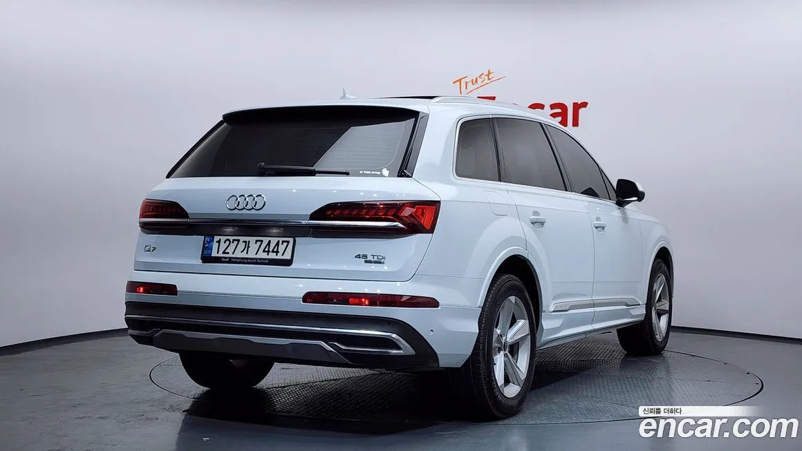 Audi Q7 — фото 2