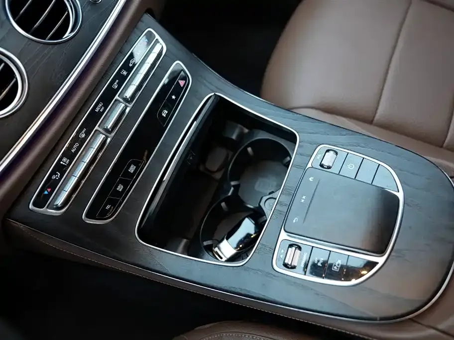 Mercedes-Benz E-Class New Energy — фото 4