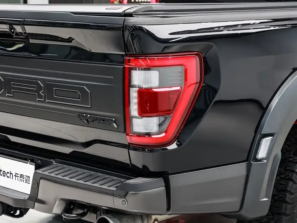 Ford F-150 Raptor — фото 9