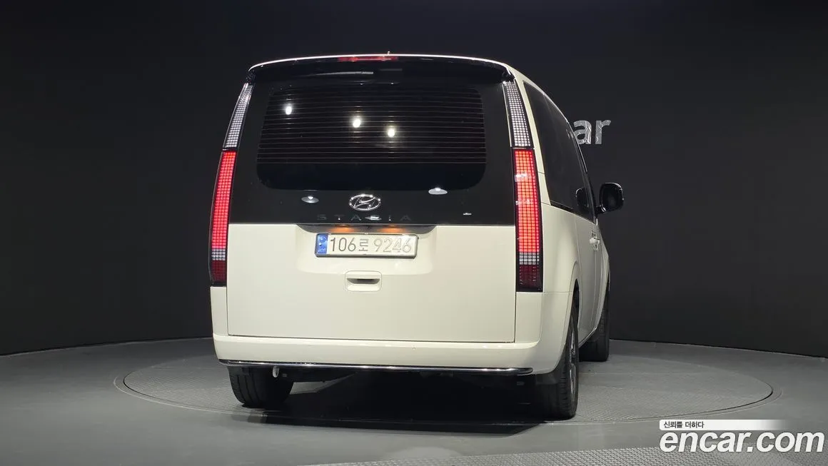 Hyundai Staria — фото 2