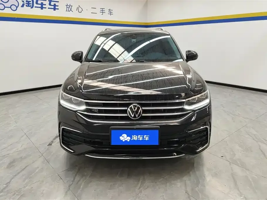Volkswagen Tiguan L — фото 2