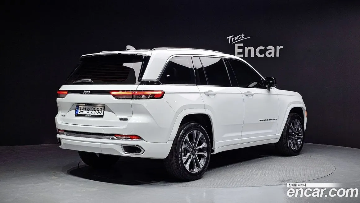 Jeep Cherokee — фото 6