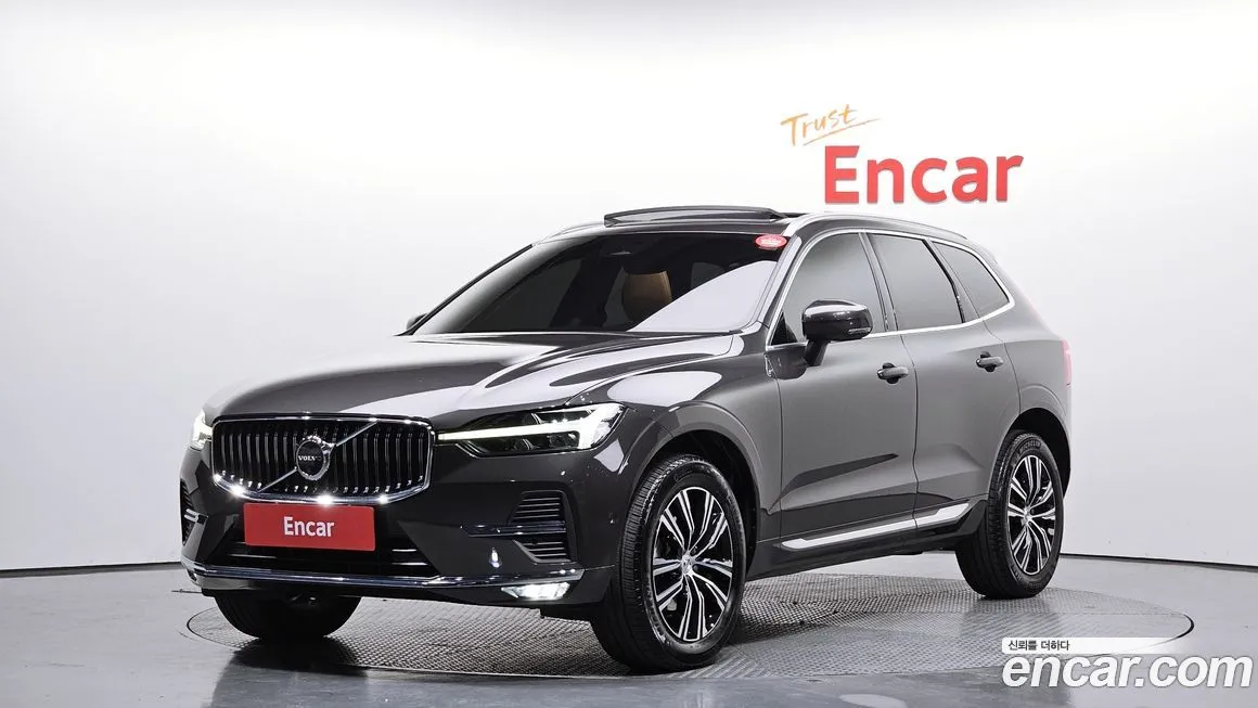 Volvo XC60 — фото 1