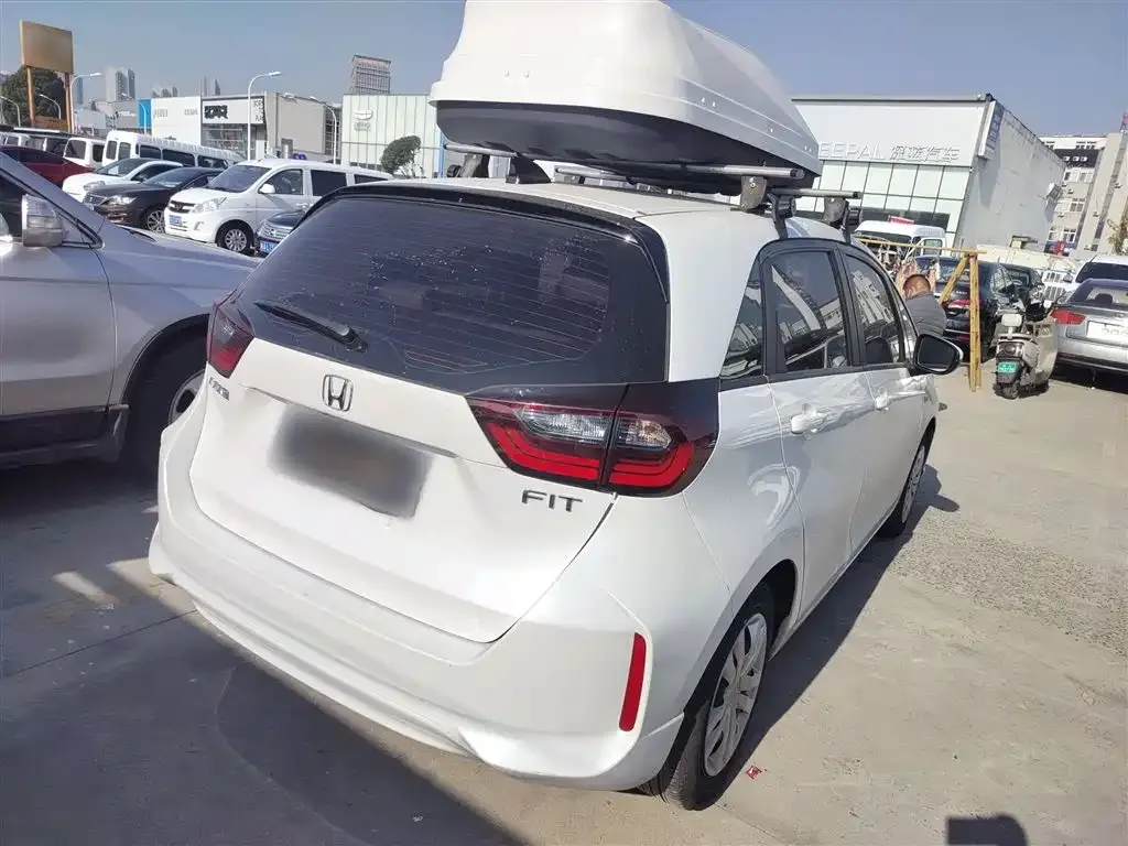 Honda Fit — фото 7