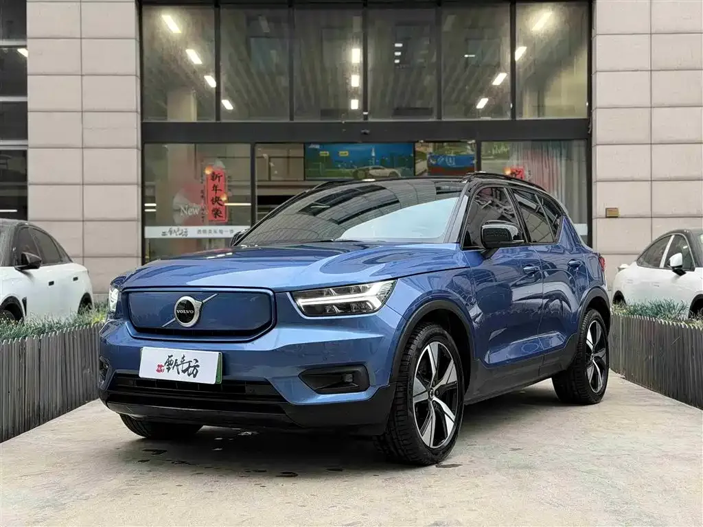Volvo XC40 NEV — фото 1