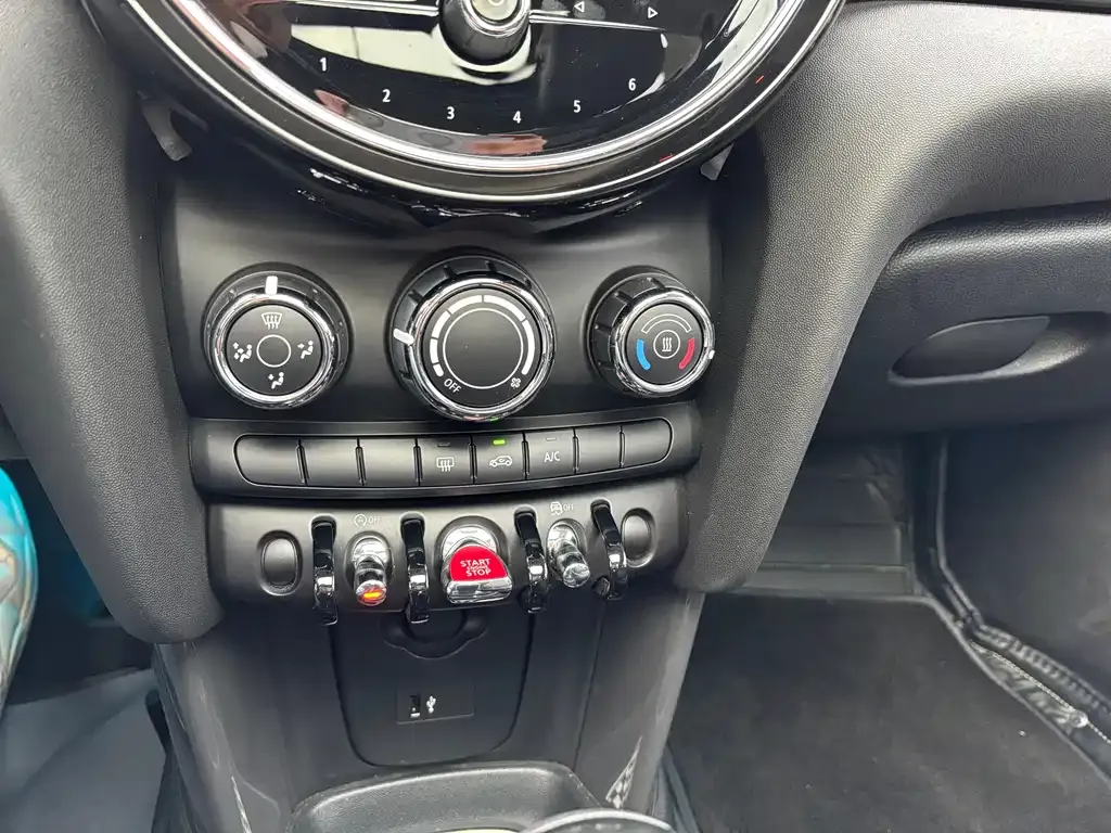 MINI Cooper (3-door) — фото 10