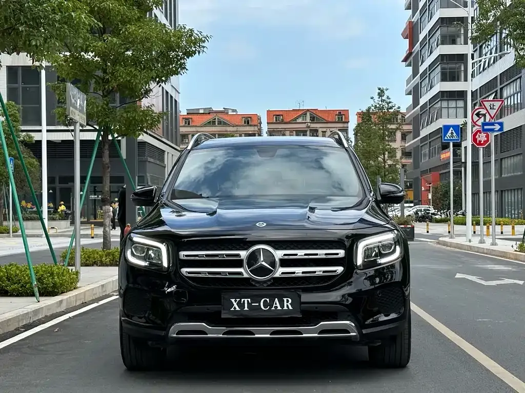Mercedes-Benz GLB — фото 10