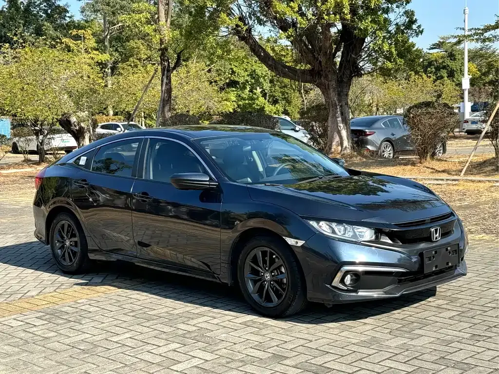 Honda Civic — фото 7