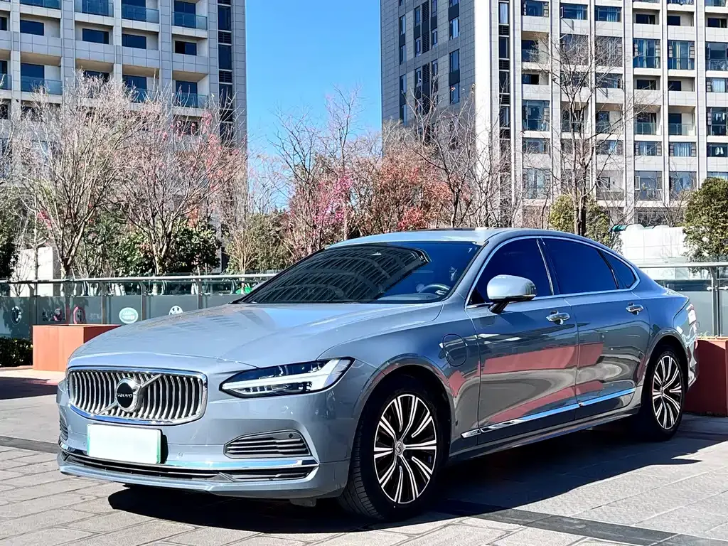 Volvo S90 PHEV — фото 1