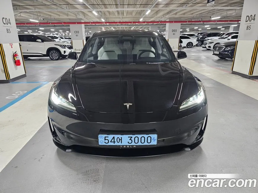 Tesla Model 3 — фото 1
