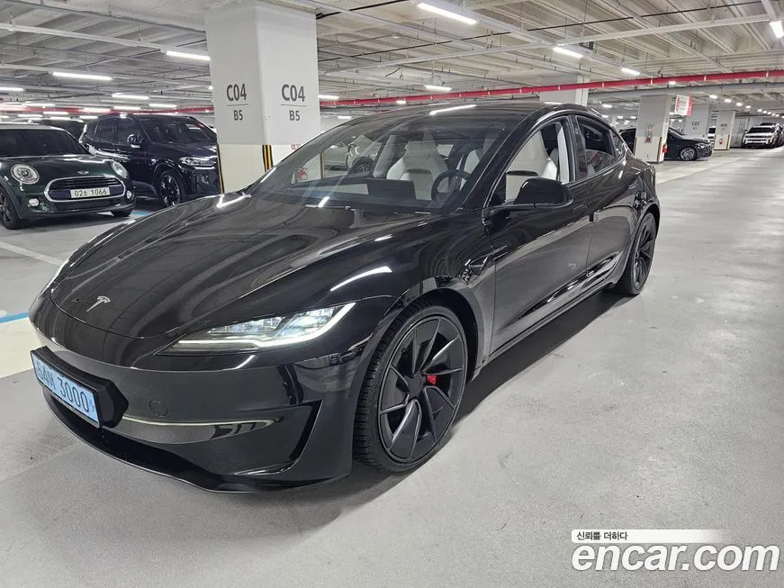 Tesla Model 3 — фото 10