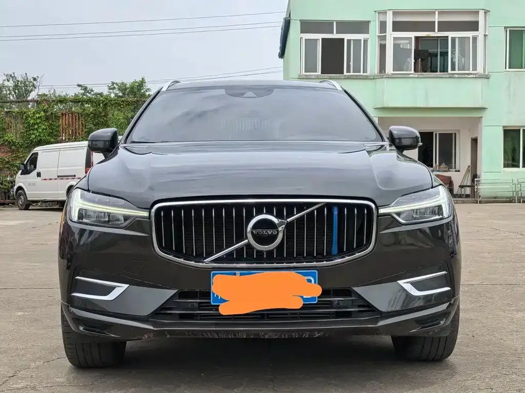 Volvo XC60 — фото 2