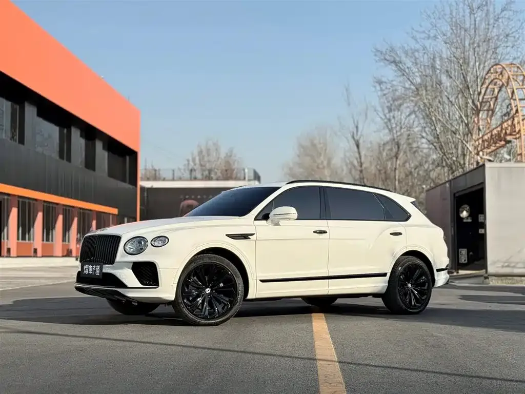Bentley Bentayga — фото 1