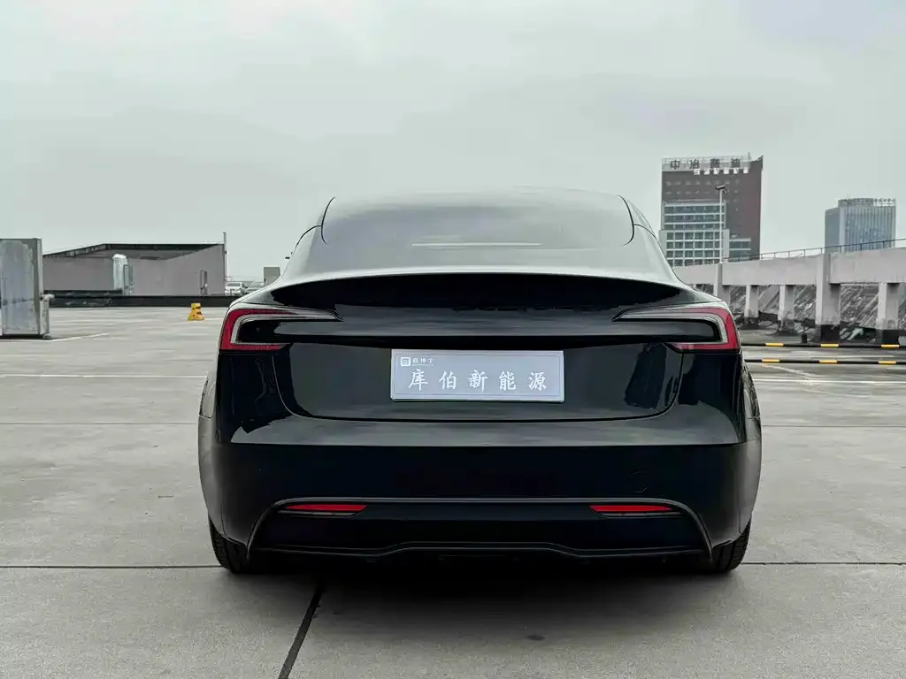 Tesla Model 3 — фото 5