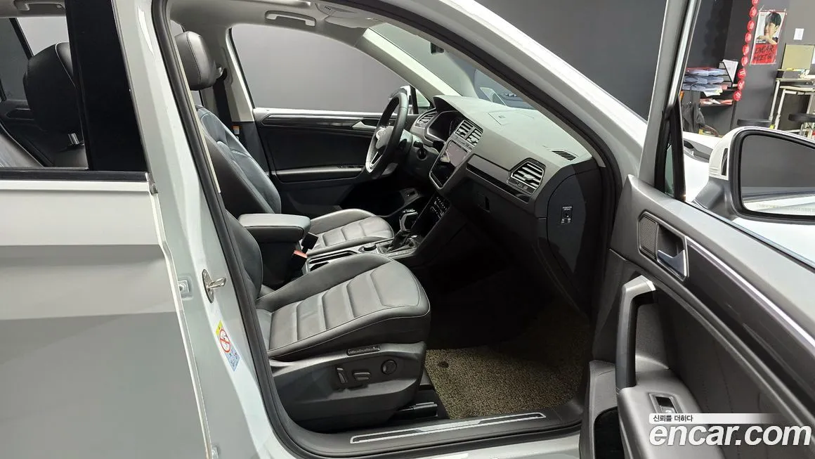 Volkswagen Tiguan — фото 9