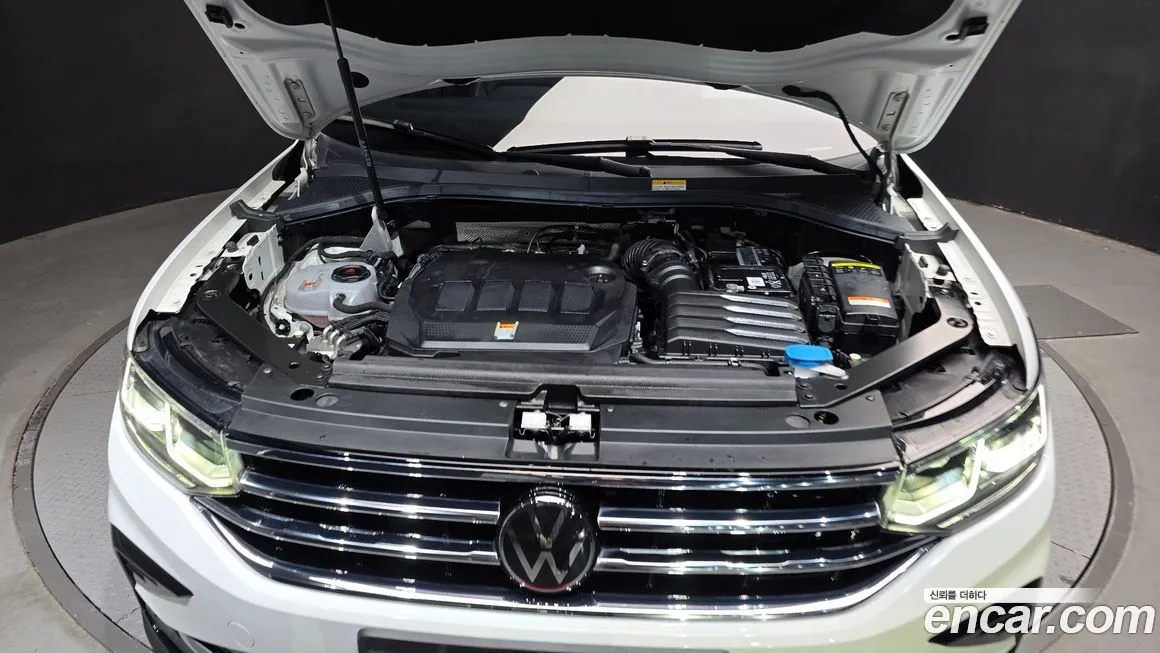 Volkswagen Tiguan — фото 5