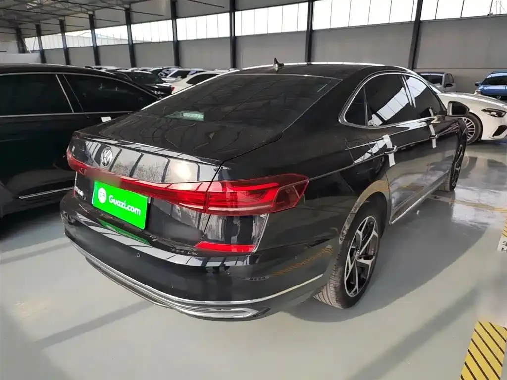 Volkswagen Passat — фото 6