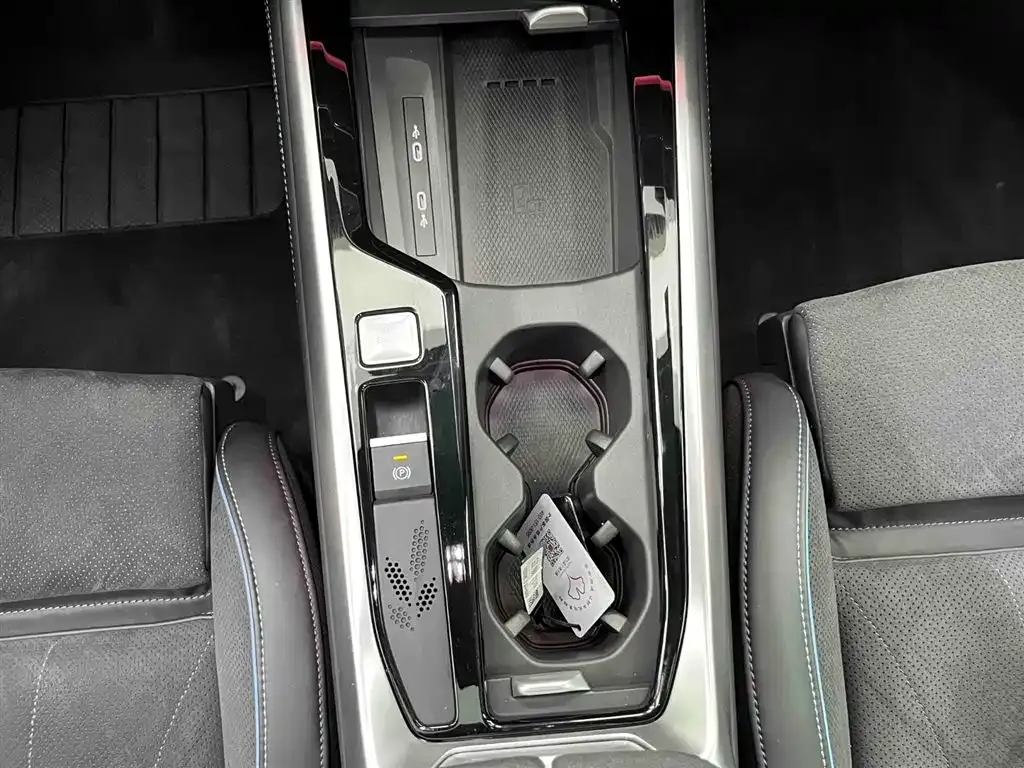 Volkswagen Passat — фото 8
